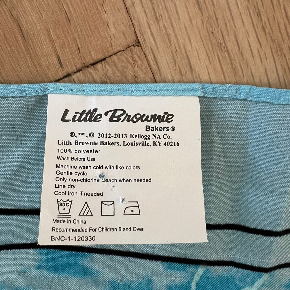 Little Brownie Bakers Girl Scouts LOVE Travel Postage Stamp Square Scarf Bandana - Picture 3 of 5
